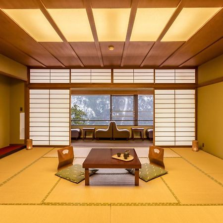 Ooedo Onsen Monogatari Premium Yamanaka Grand Hotel คากะ ภายนอก รูปภาพ
