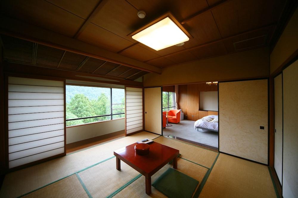 Ooedo Onsen Monogatari Premium Yamanaka Grand Hotel คากะ ภายนอก รูปภาพ