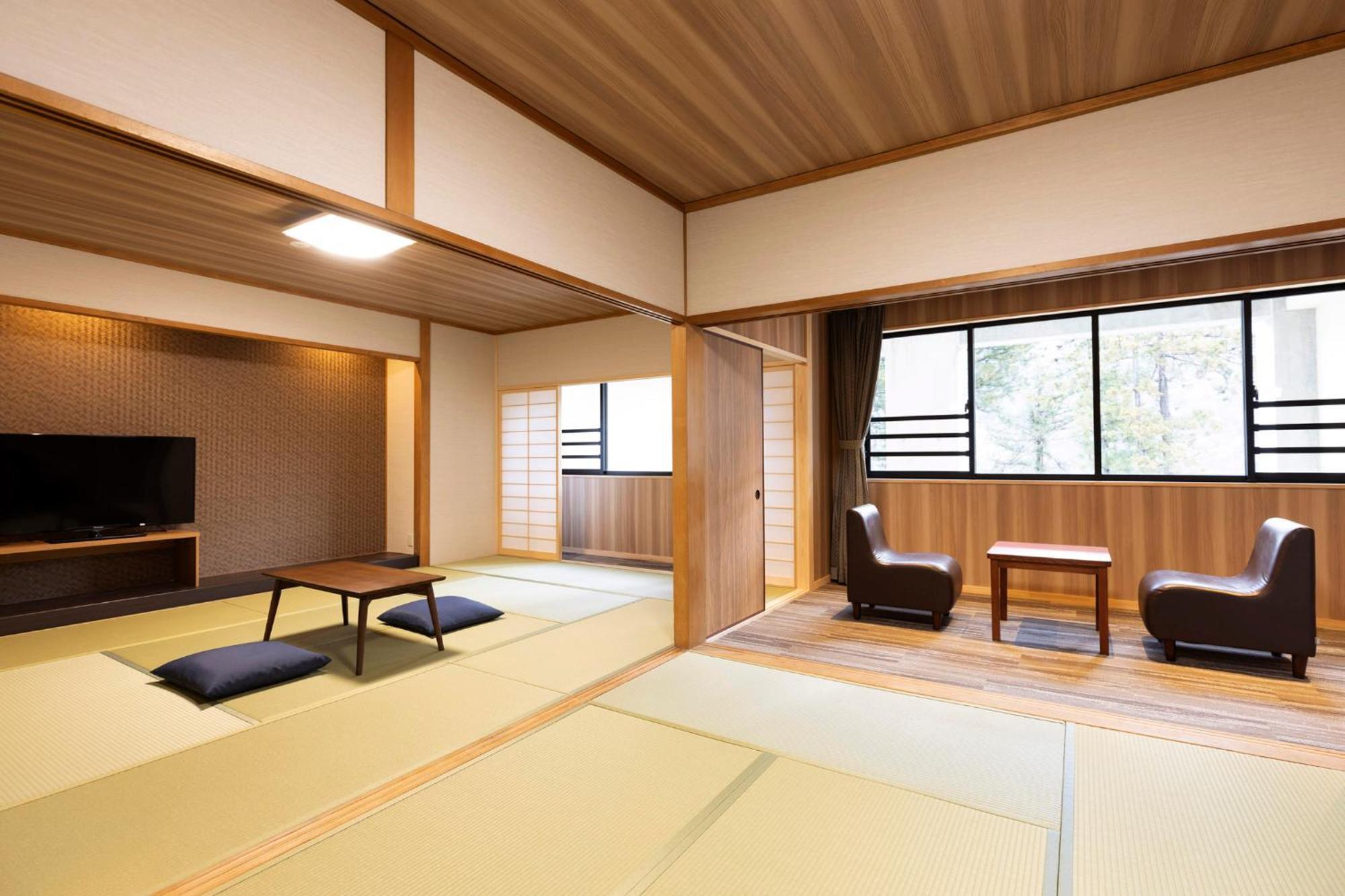 Ooedo Onsen Monogatari Premium Yamanaka Grand Hotel คากะ ภายนอก รูปภาพ